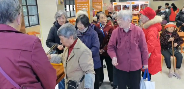 备战冬季运动会！国德康养热身赛正在进行中！